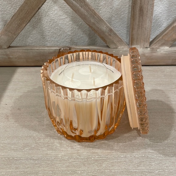 homeworx Other - Homeworx Hibiscus Flower Peach Luxe Glass Candle by Harry Slatkin - NEW